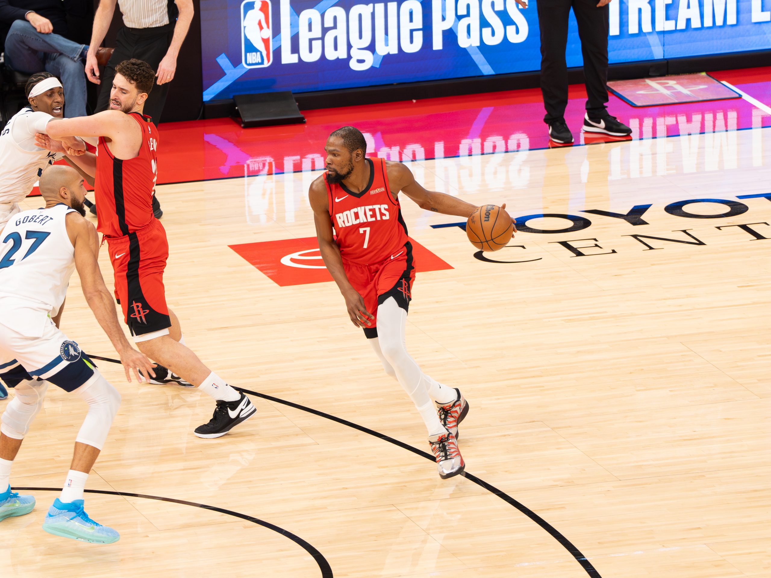 Houston Rockets defeat Minnesota Timberwolves 110-105